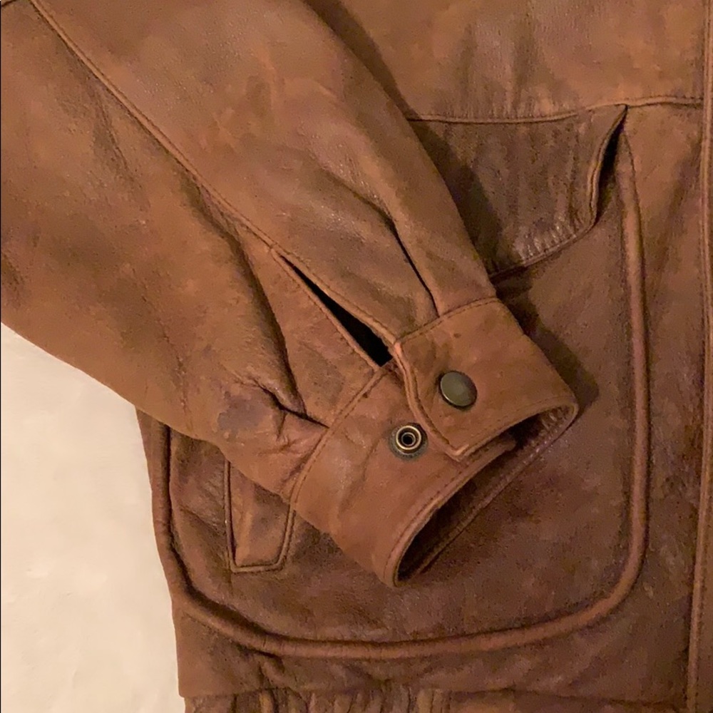 Leather bomber jacket - Picture 2 of 8
